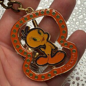 Vintage Tweety Bird Spinner Six Flags Keychain Warner Brothers Looney Tunes